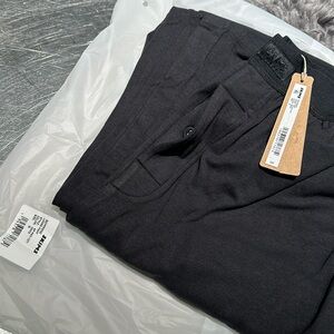 SKIMS NWT ($firm) in original bag SKIMS Bf loose pants in Onyx size medium